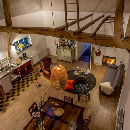 Aan De Holle Weg. Zeer Landelijk Gelegen Verbouwde Stal Tot Woning Nuth Luaran gambar