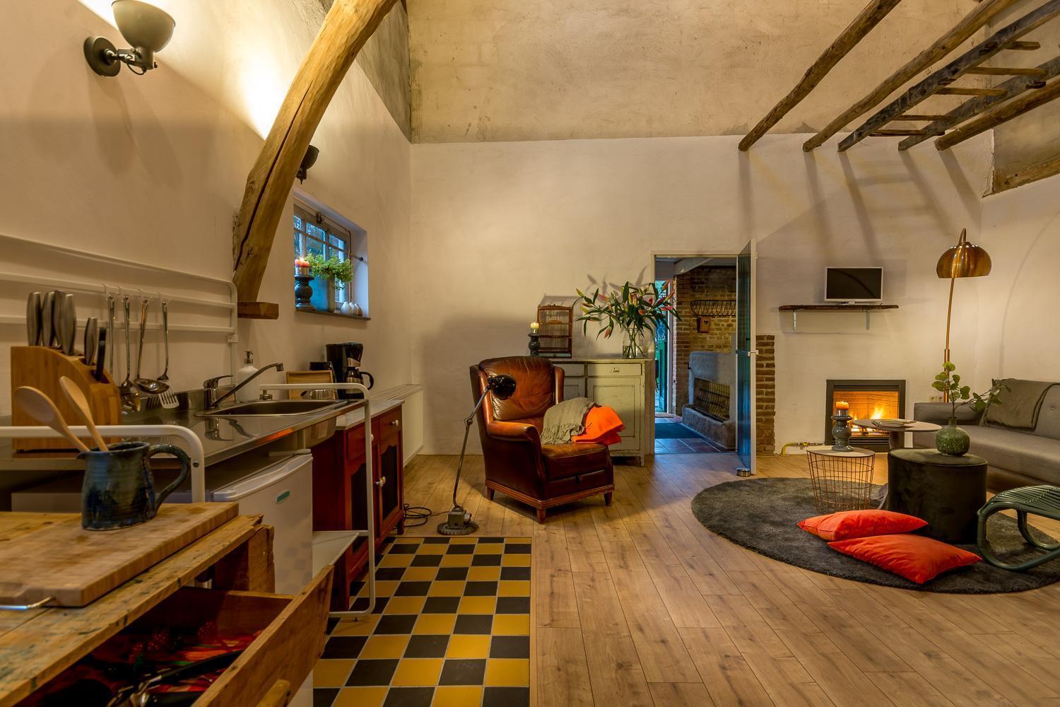 Aan De Holle Weg. Zeer Landelijk Gelegen Verbouwde Stal Tot Woning Nuth Luaran gambar